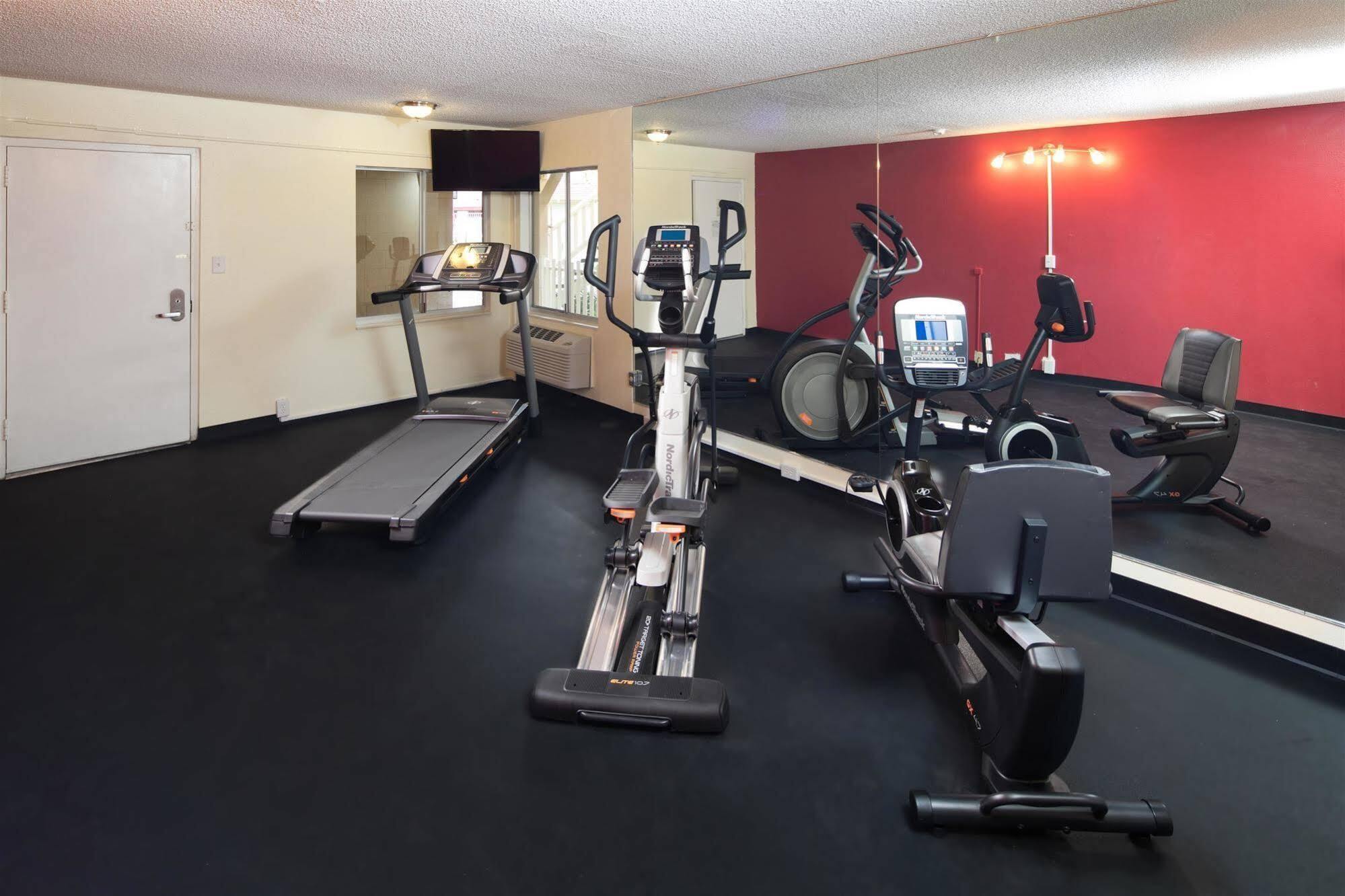 Red Lion Inn & Suites Рединг Екстериор снимка